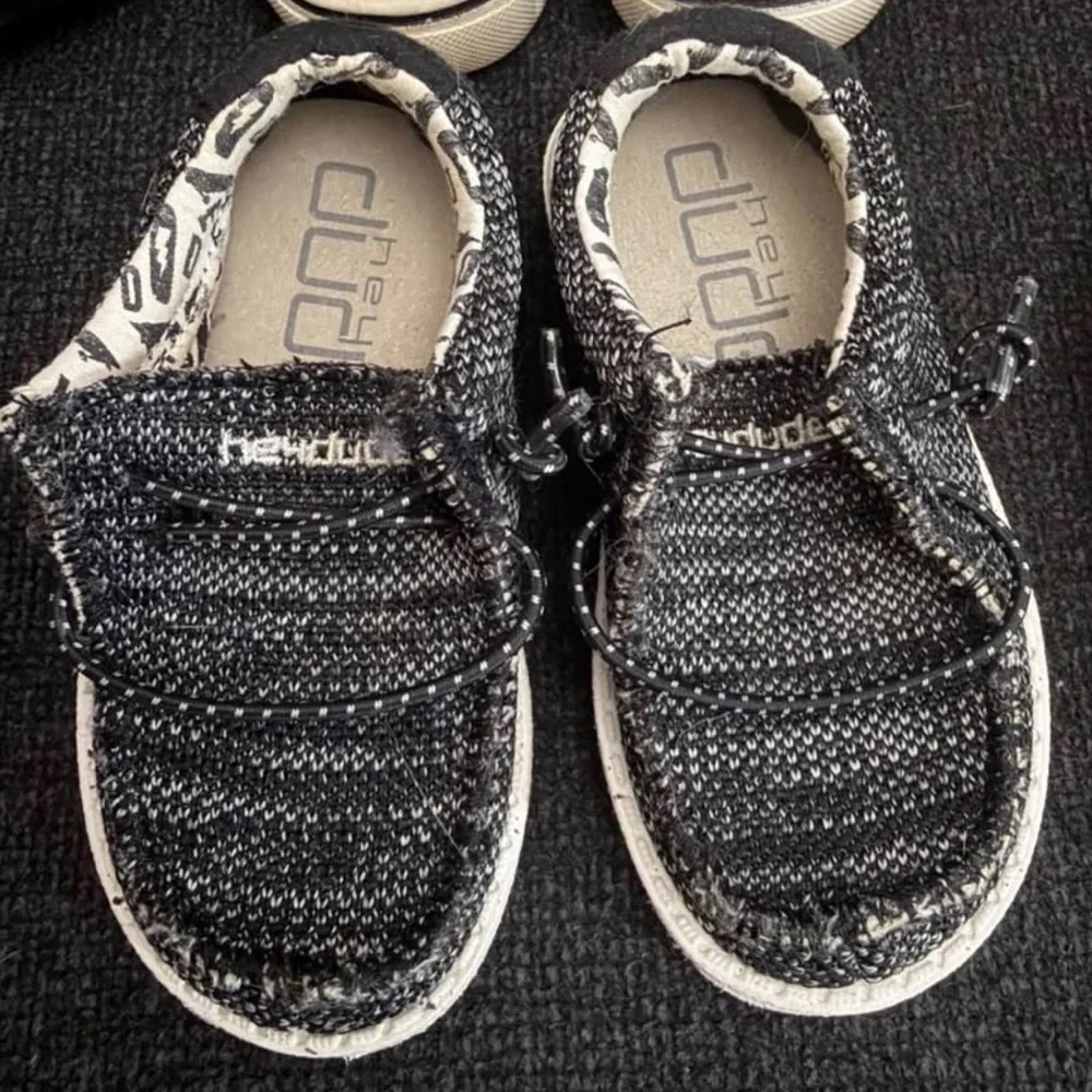 Hey Dude Kids Wally Knit Slip-On Shoes in Black/Gray